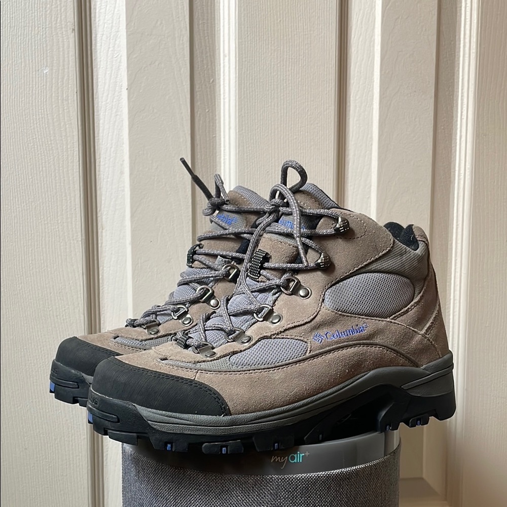Columbia Gray and Black Outdoor hiking boots